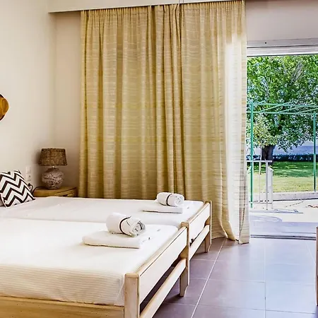 Martinica Seaside Apartahotel